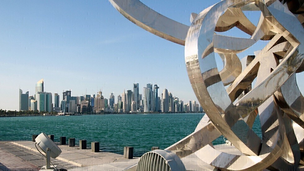 قطر توقع اتفاقا مع 