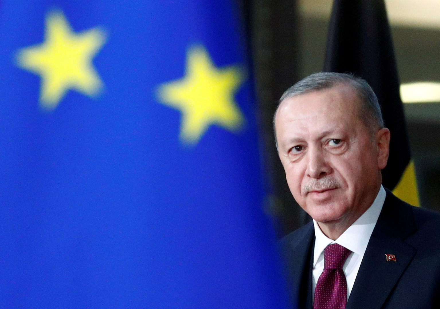 أردوغان يتوعد أوروبا بالمسلمين