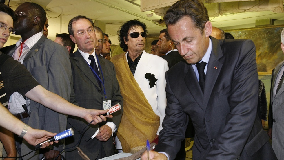 التحقيق مع ساركوزي يكشف 