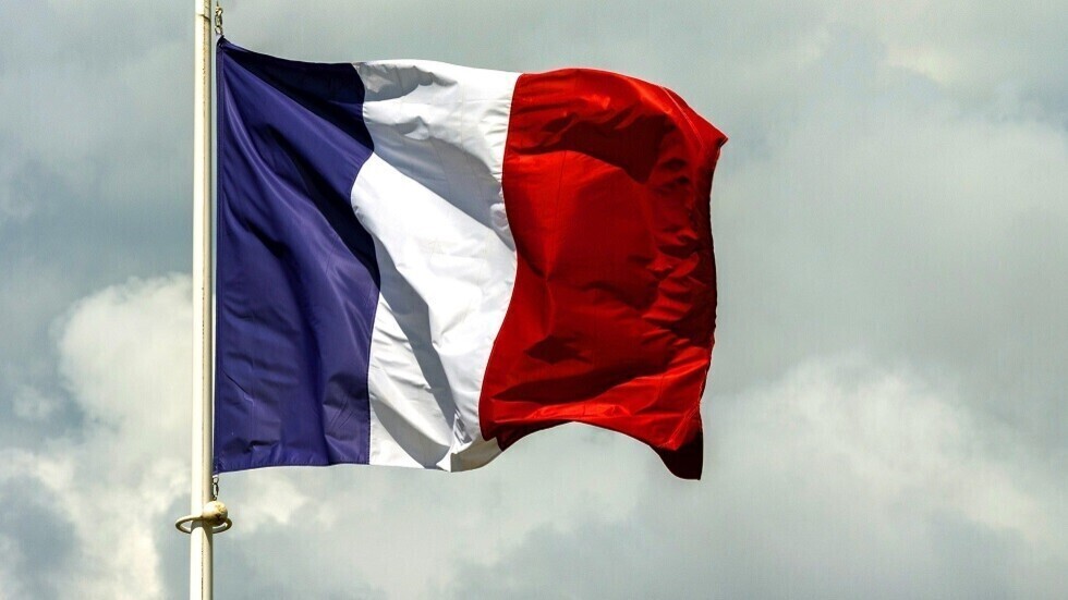 فرنسا تدعو لتشديد الأمن حول سفاراتها بالعالم