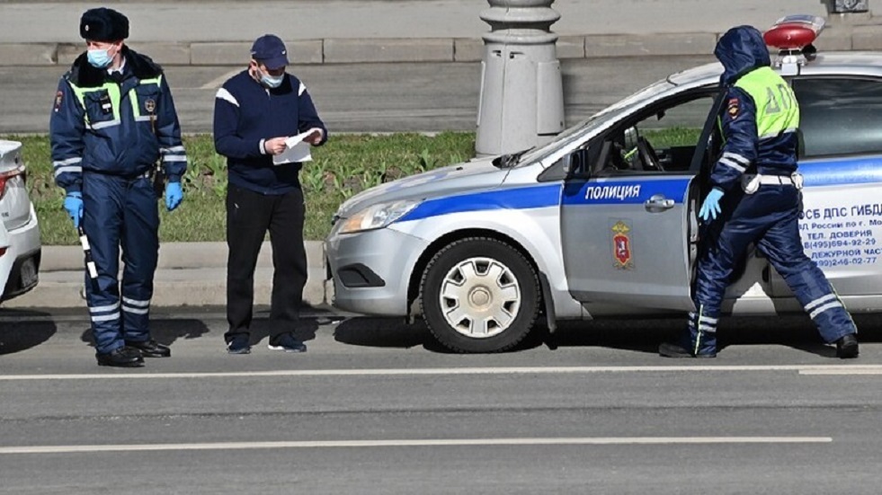رجل يهاجم قوات أمن قرب قيادة شرطة موسكو