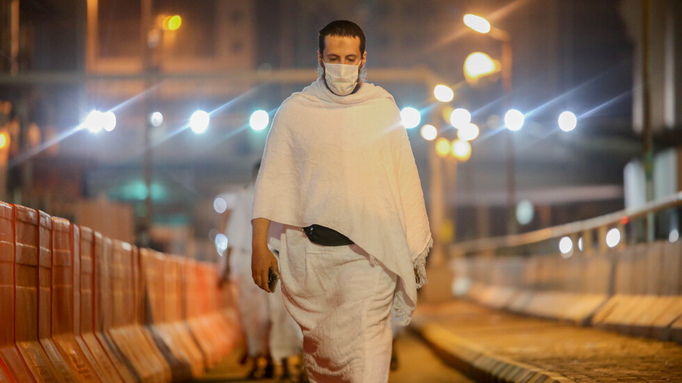 ألف ريال غرامة عدم ارتداء كمامة في السعودية