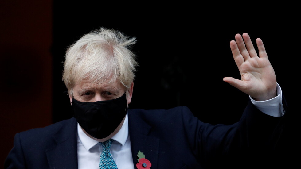 جونسون: يجب إيجاد توازن بين قيود الإغلاق وتأثيراتها على المدى الطويل