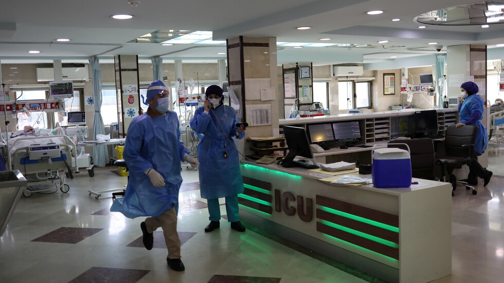 إيران تسجل 422 وفاة جديدة وارتفاعا قياسيا في الإصابات بفيروس كورونا