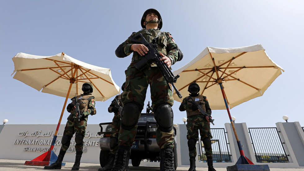 تدريبات عسكرية للقوات البحرية المصرية والفرنسية في البحر المتوسط