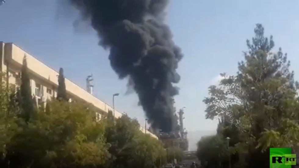 حريق في محطة بتروكيماويات بإيران