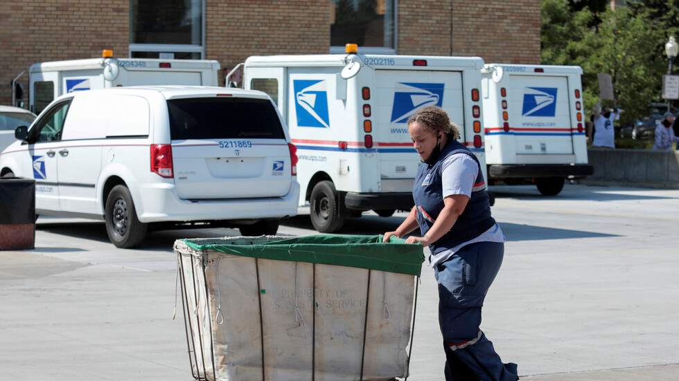 هيئة البريد الأمريكية تعلن الانتهاء من فحص جميع مراكزها بحثا عن أوراق اقتراع عالقة