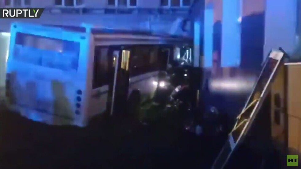 قتلى وجرحى في اصطدام حافلة بمبنى جامعة في نوفغورود الروسية