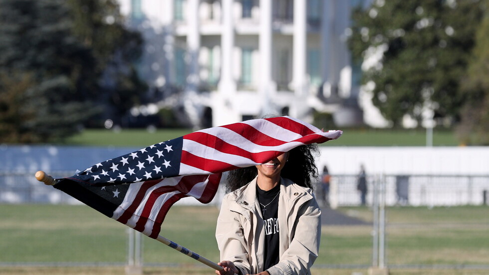 من بات الأقرب إلى كرسي البيت الأبيض.. ترامب أم بايدن؟