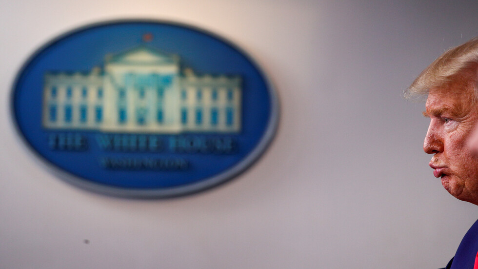 ابنة شقيق ترامب: يحاول تدبير انقلاب وعلى أحد ما إيقافه!