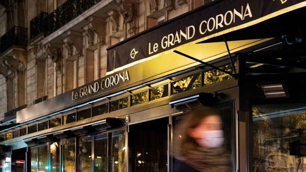 فرنسا تسجل 60 ألف إصابة بكورونا في حصيلة قياسية جديدة