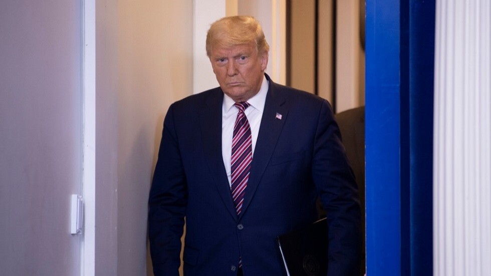 "CNN": مسؤولون كبار في البيت الأبيض يبتعدون بهدوء عن ترامب