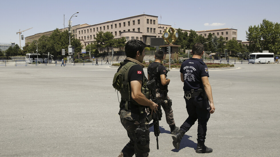 تركيا..توقيف 19 مشبوها في إطار مكافحة 