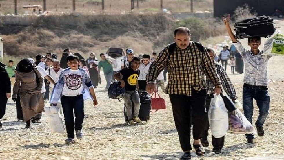 أهالي مورك السورية يعودون إلى منازلهم بعد انسحاب القوات التركية منها
