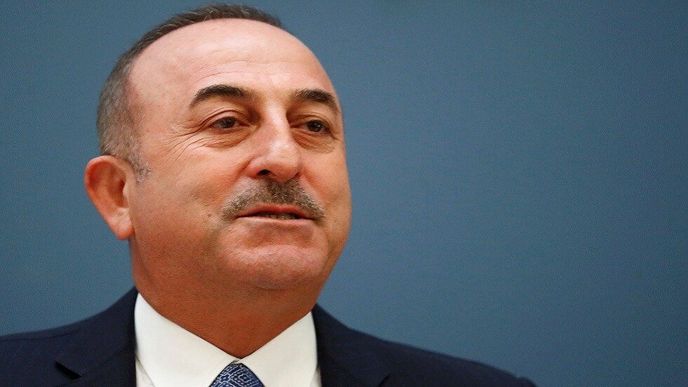 تشاووش أوغلو يهنئ أذربيجان بـ"النصر"