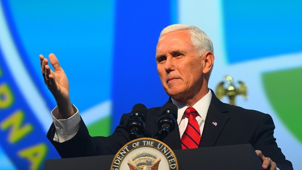 بينس يلتقي أعضاء مجلس الشيوخ الجمهوريين