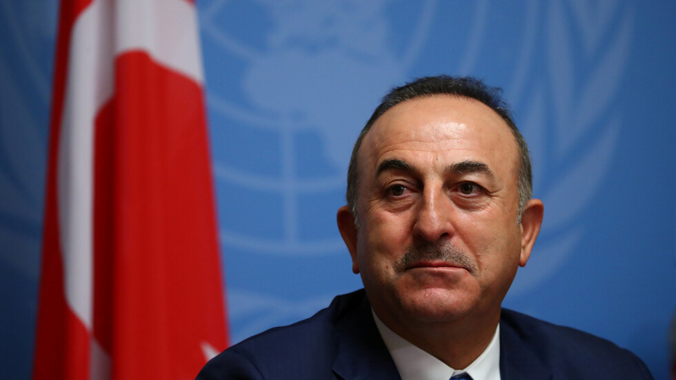 تشاووش أوغلو يؤكد مواصلة المباحثات حول اتفاق قره باغ