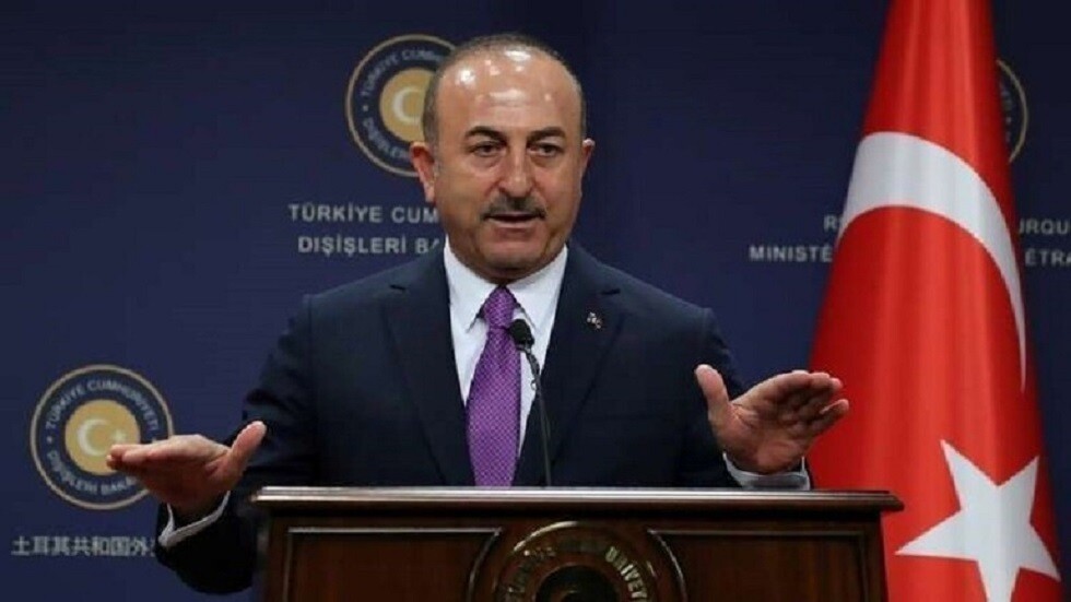 تشاووش أوغلو: نراقب التطورات الأمنية في سوريا عن كثب