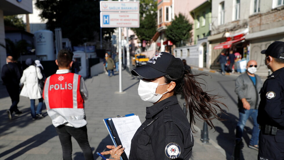 تركيا تسجل أعلى حصيلة يومية لوفيات كورونا منذ أبريل