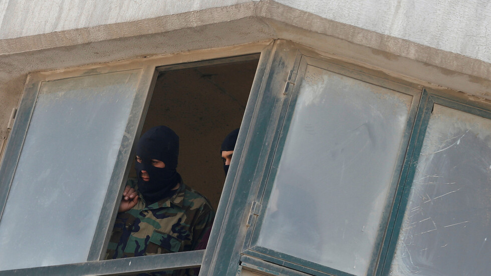 مصر.. زوج السيدة المغتصبة داخل مقبرة يروي للمحكمة تفاصيل الجريمة