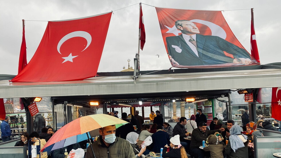 تركيا.. حظر التدخين في الأماكن العامة بسبب كورونا