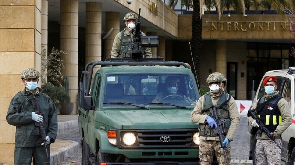 الأردن.. إلقاء القبض على طاقم دورية شرطة احتفل بفوز مرشح برلماني (فيديو)‎