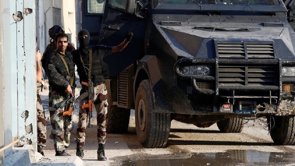 بينهم امرأتان.. الشرطة تطيح بعصابة لسرقة الهواتف في مكة المكرمة