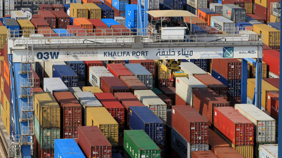 مركز للإحصاء: تجارة الإمارات غير النفطية تتخطى النصف ترليون درهم خلال نصف عام