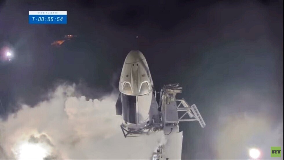 صاروخ "سبيس إكس" ينطلق إلى الفضاء بنجاح (فيديو)