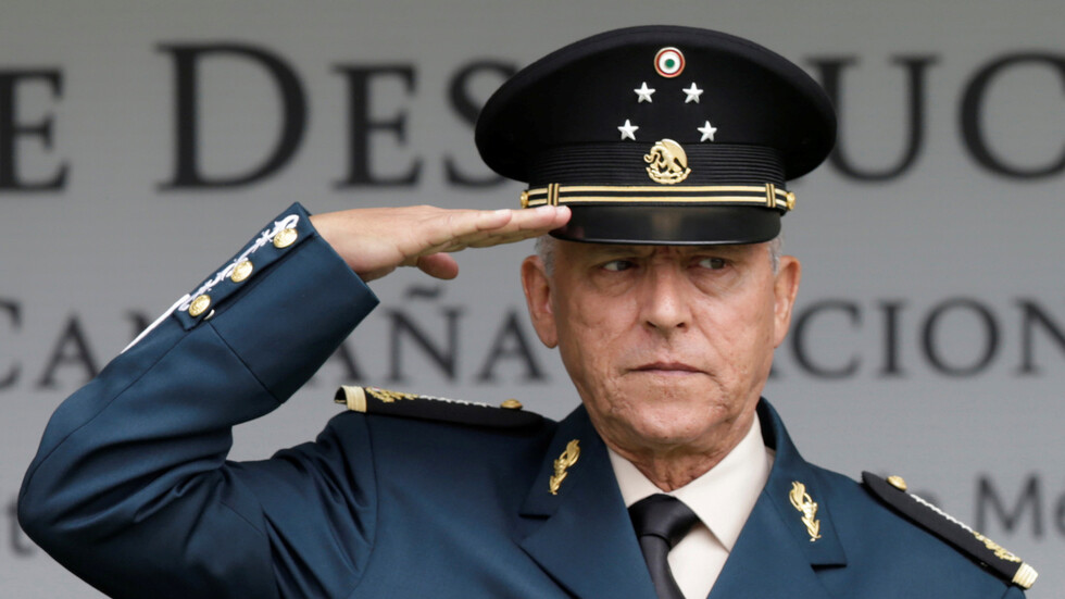 واشنطن تسقط التهم الجنائية عن وزير الدفاع المكسيكي السابق