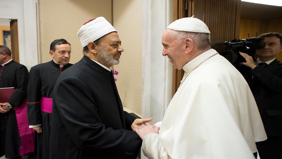 شيخ الأزهر وبابا الفاتيكان يغردان للأخوة الإنسانية