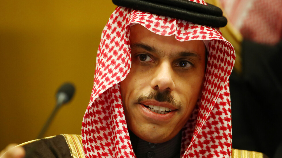 وزير الخارجية السعودي: حماية الأرواح والاقتصاد من تبعات كورونا على رأس أولوياتنا