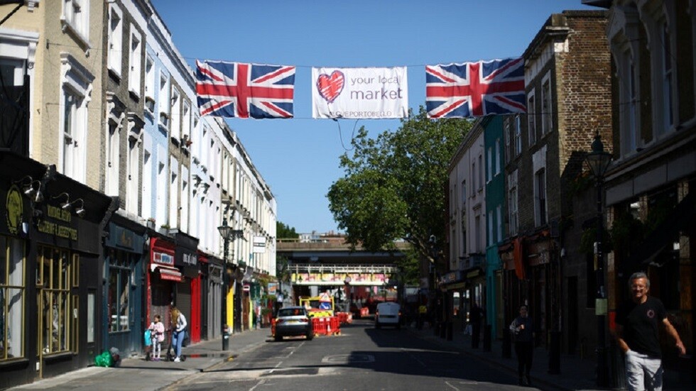 بريطانيا تسجل 19875 إصابة و341 وفاة جديدة بكورونا