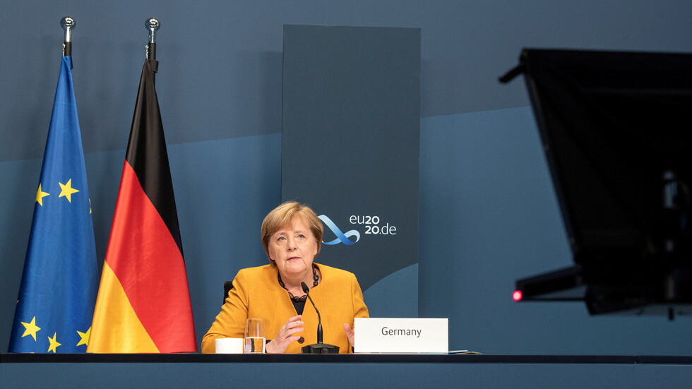 ميركل تناشد العشرين ضمان توزيع عادل للقاح كورونا