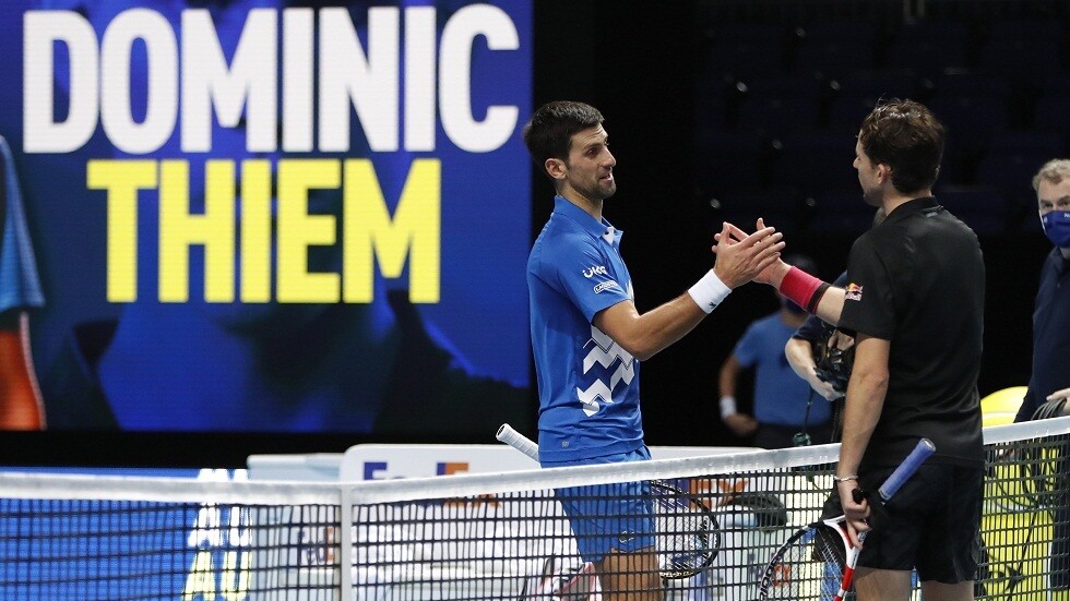 تيم يقصي دجوكوفيتش ويتأهل إلى نهائي بطولة الماسترز الختامية (فيديو)