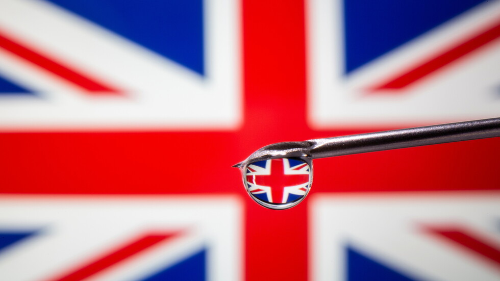 كورونا.. إنجلترا تسعى لتقليص مدة الحجر الذاتي للقادمين من البلدان عالية الخطورة