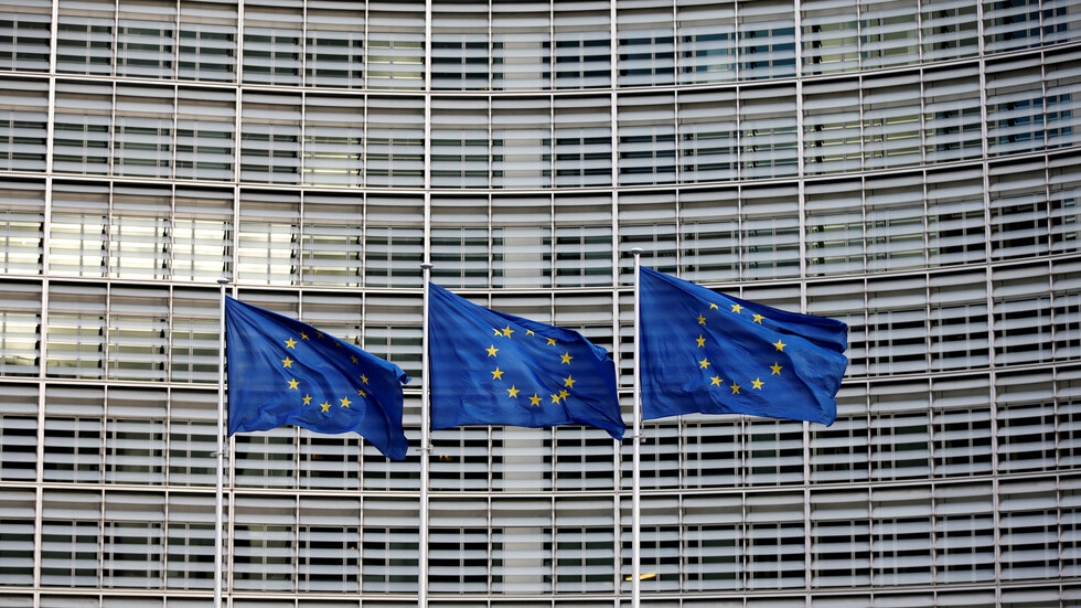 الاتحاد الأوروبي يعلن استعداده للحفاظ على التزامه البالغ 1.2 مليار يورو لأفغانستان