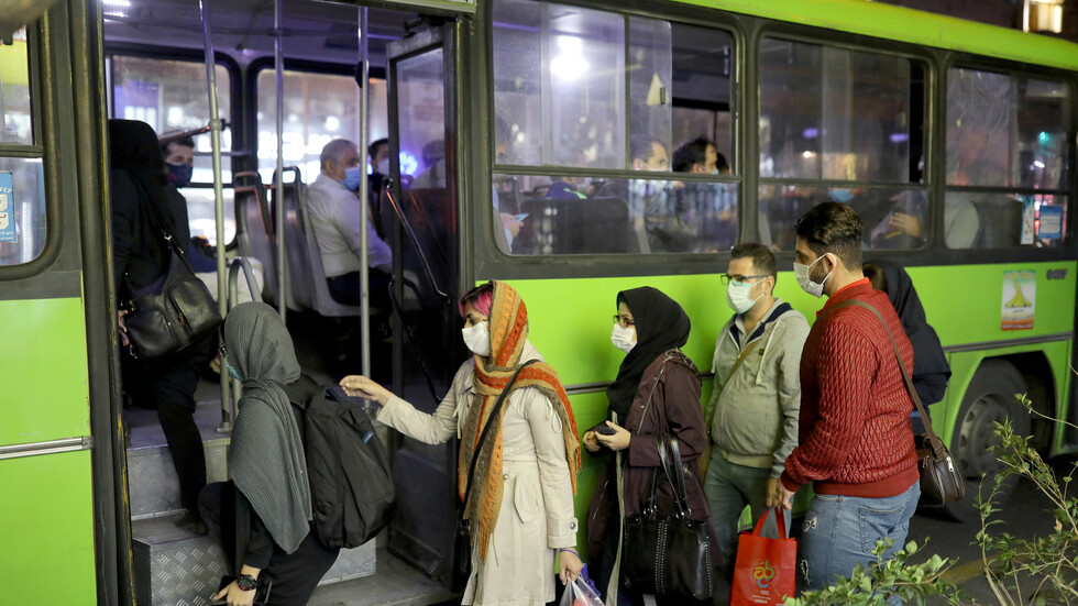 إيران: اخترنا ثلاثة مصادر لشراء ثمانية عشر مليون جرعة من لقاح كورونا