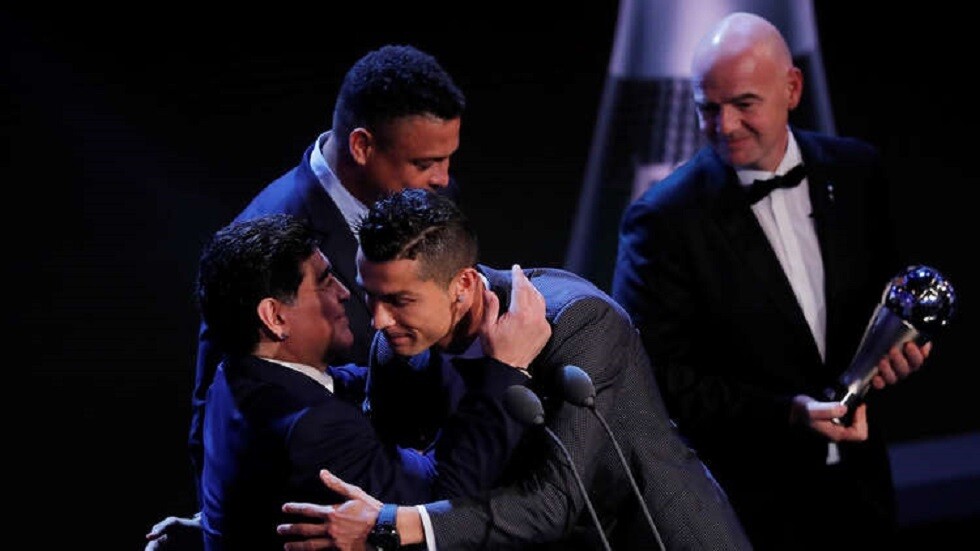 رونالدو ينعى أسطورة كرة القدم الأرجنتينية مارادونا