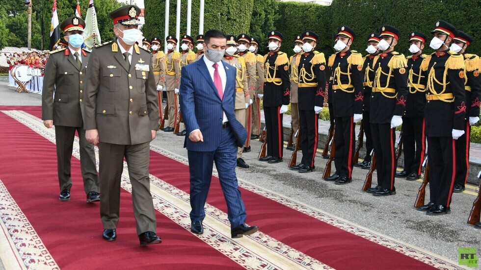 العراق يبدي رغبته في زيادة التعاون العسكري مع مصر ويشيد بـ