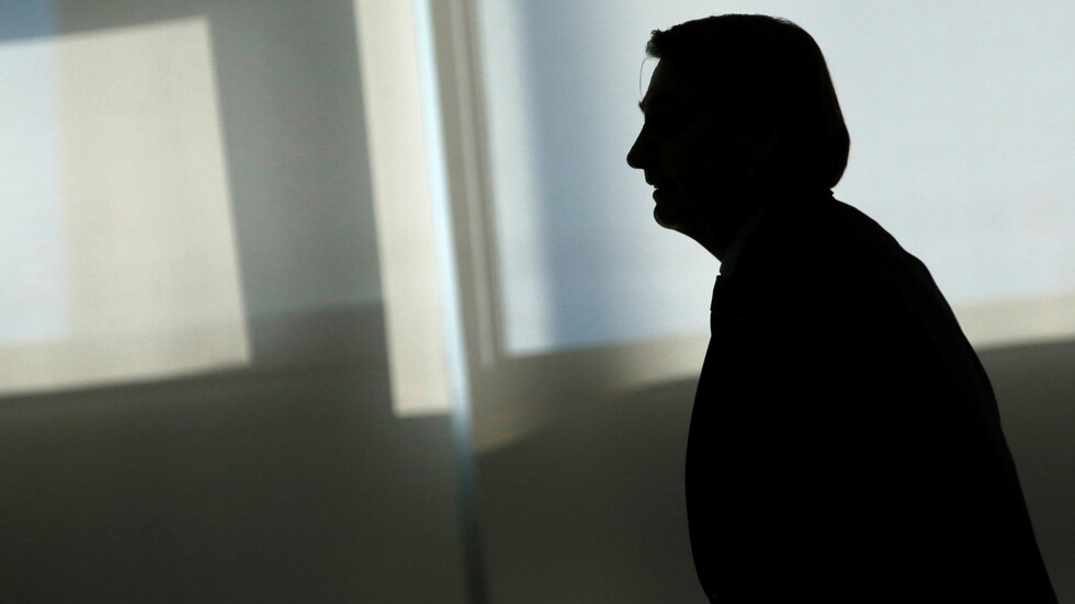 الرئيس البرازيلي يرفض أخذ لقاح ضد فيروس كورونا