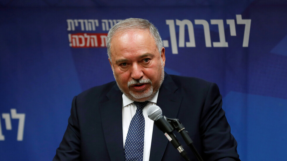 ليبرمان: حماس تطور صواريخ وطائرات مسيرة بمحركات نفاثة في غزة