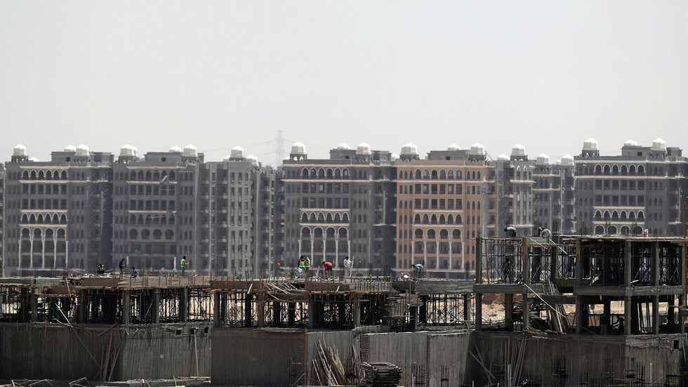 الكشف عن موعد انتقال الحكومة المصرية إلى العاصمة الإدارية الجديدة