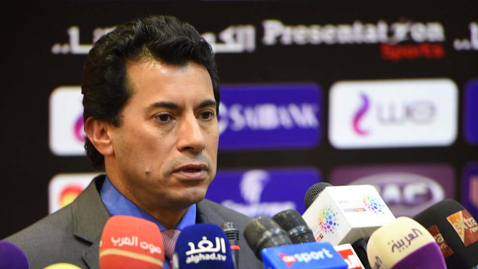 وزير الرياضة المصري يكشف حقيقة تعيين صفي الدين رئيسا مؤقتا لـ"الزمالك"