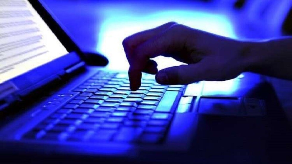 الإمارات.. النيابة العامة توضح عقوبة التحايل على العنوان البروتوكولي للشبكة المعلوماتية (فيديو)