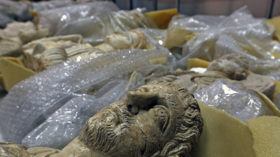 اعتقال ضابط تركي شارك بعمليات شراء وتهريب آثار سورية إلى تركيا