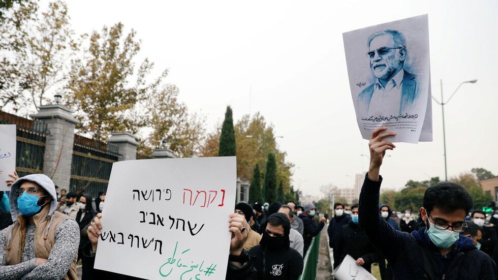 البرلمان الإيراني يدعو إلى رد عاجل على اغتيال العالم النووي فخري زادة