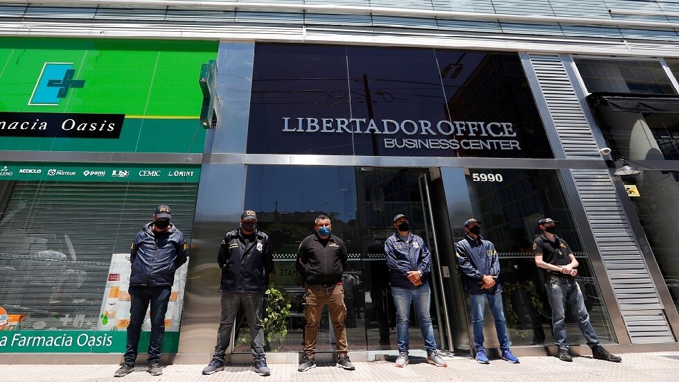 الادعاء العام الأرجنتيني يحقق مع طبيب مارادونا حول شبهة القتل غير العمد