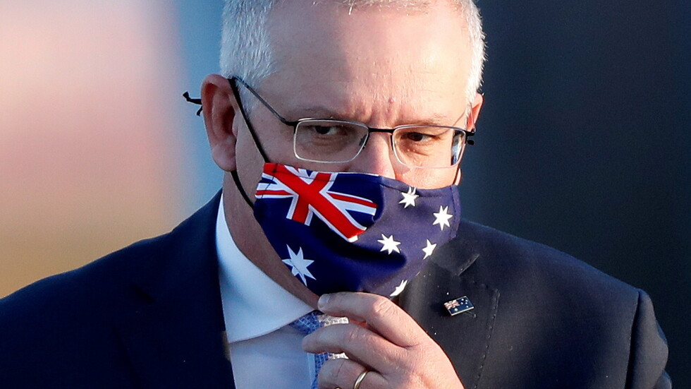 أستراليا تطالب الصين بالاعتذار بعد نشر الأخيرة صورة لجندي أسترالي يضع سكينا على رقبة طفل أفغاني