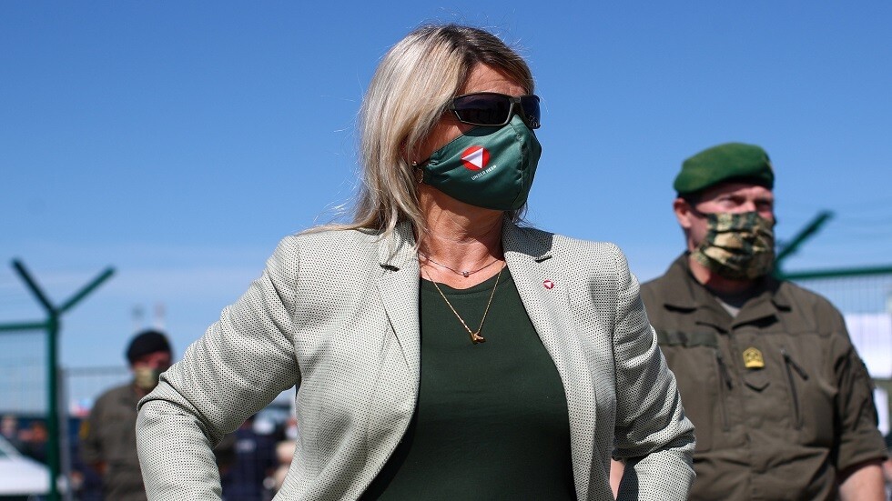 إصابة وزيرة دفاع النمسا بفيروس كورونا